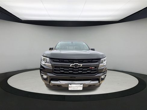 Used 2022 Chevrolet Colorado Z71 w/ Z71 Midnight Edition image 2