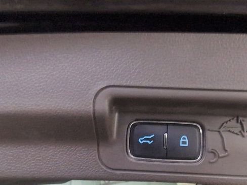 Used 2022 Ford Explorer Platinum w/ Equipment Group 601A image 32