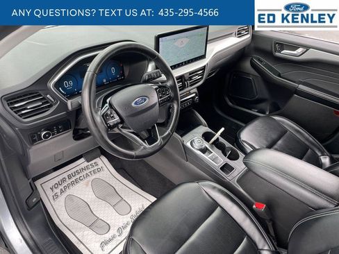 Used 2024 Ford Escape Platinum AWD/4WD image 4