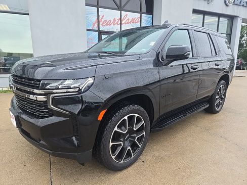 Used 2021 Chevrolet Tahoe RST w/ Luxury Package AWD/4WD image 2