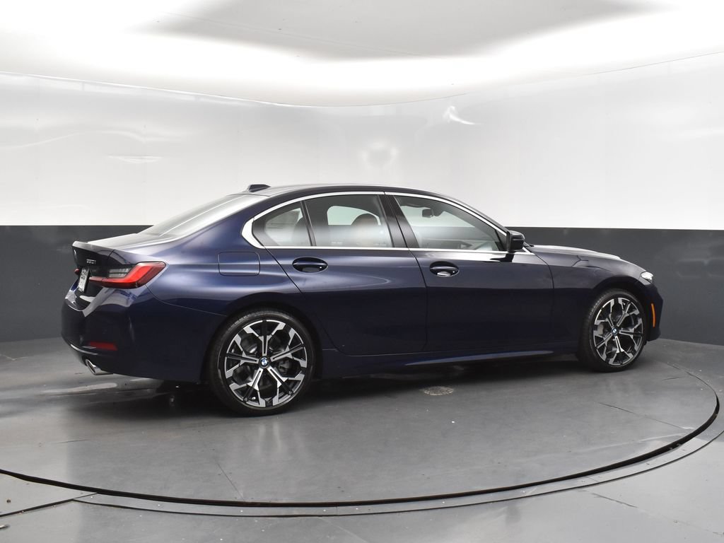 Used 2026 BMW 330i Sedan w/ Convenience Package RWD image 8