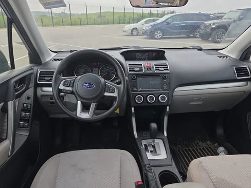 Used 2017 Subaru Forester 2.5i w/ Alloy Wheel Package AWD/4WD image 6