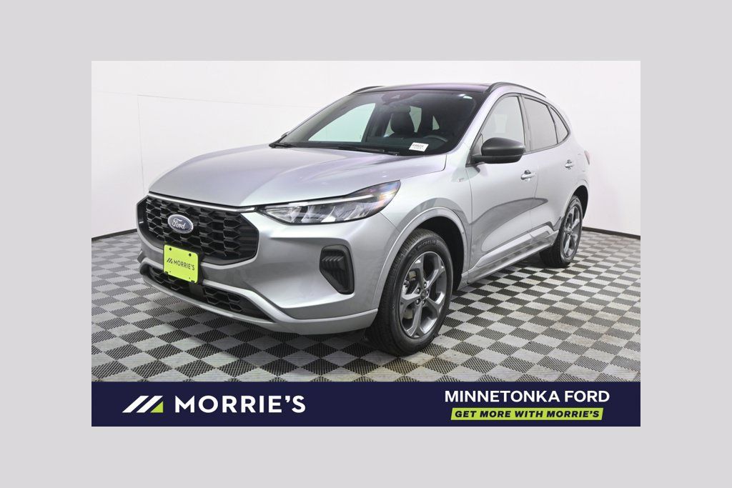 Used 2024 Ford Escape ST-Line w/ Tech Pack #1 AWD/4WD image 1