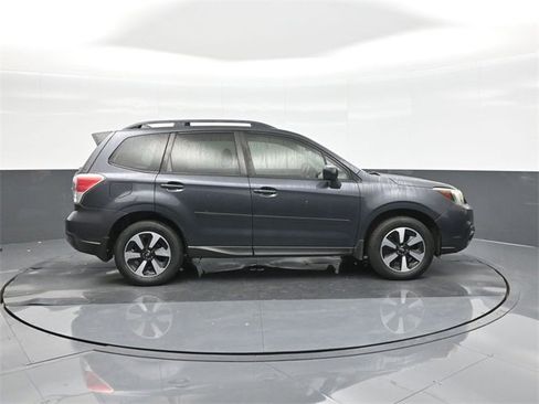Used 2017 Subaru Forester 2.5i Premium image 26