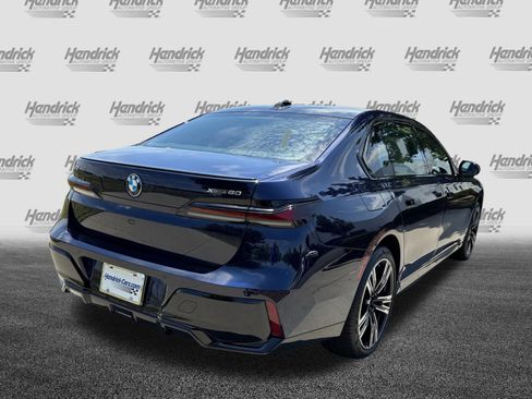 Used 2023 BMW i7 xDrive60 w/ Executive Package 2 AWD/4WD image 10