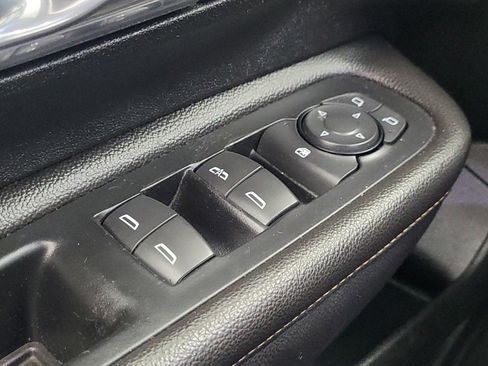 Used 2021 GMC Terrain SLE FWD image 27