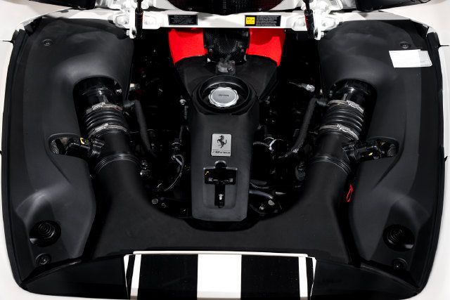 Used 2021 Ferrari F8 Tributo RWD image 9