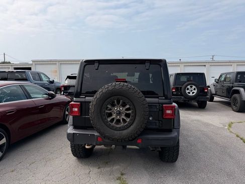 Used 2022 Jeep Wrangler Unlimited Rubicon w/ Dual Top Group AWD/4WD image 7