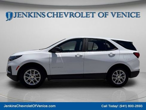 Used 2024 Chevrolet Equinox LS FWD image 9