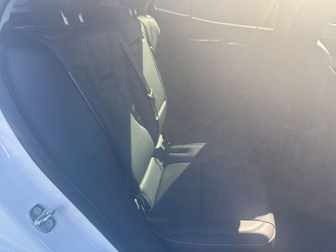 Used 2023 Buick Envision Essence image 25