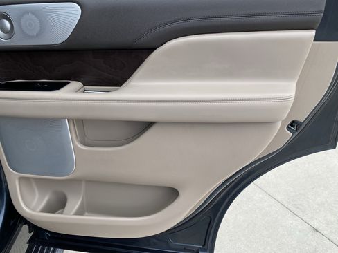 Used 2024 Lincoln Navigator Reserve image 14