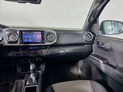 Used 2023 Toyota Tacoma TRD Off-Road image 22