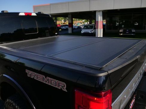 Used 2022 Ford F250 Platinum w/ Tremor Off-Road Package AWD/4WD image 36