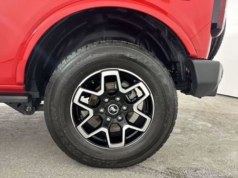 Used 2023 Ford Bronco Outer Banks image 6