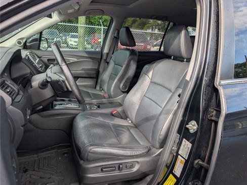 Used 2021 Honda Pilot Special Edition image 3