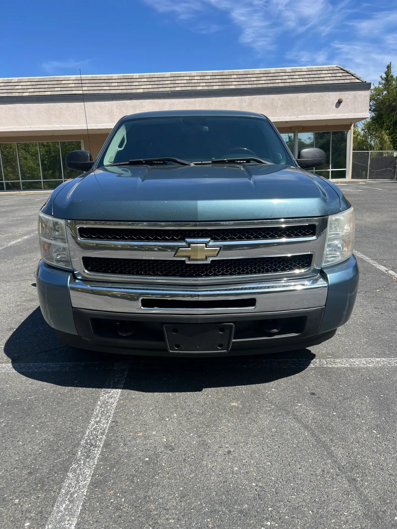 Used 2009 Chevrolet Silverado 1500 LT RWD image 2