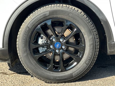 Used 2020 Ford Escape SE Sport image 32