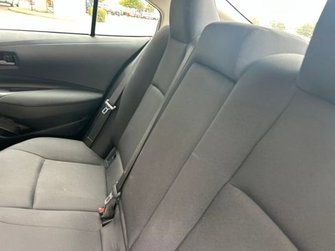 Used 2025 Toyota Corolla LE FWD image 18