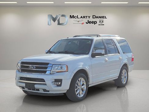Used 2016 Ford Expedition Limited w/ Equipment Group 301A image 2
