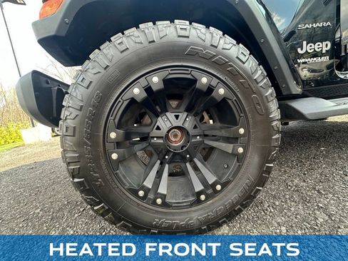 Used 2018 Jeep Wrangler Unlimited Sahara w/ Dual Top Group AWD/4WD image 34