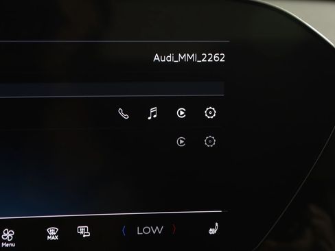 Used 2025 Audi Q5 Premium w/ Convenience Package AWD/4WD image 9