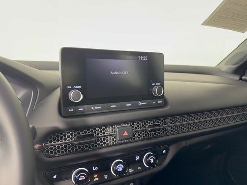 Certified 2025 Honda HR-V Sport image 23
