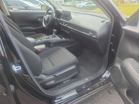 Used 2024 Honda HR-V LX image 18