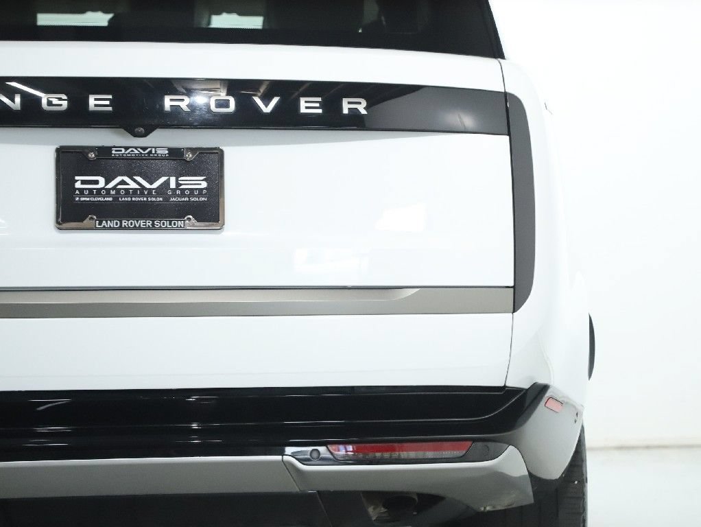 Certified 2025 Land Rover Range Rover SE AWD/4WD image 45