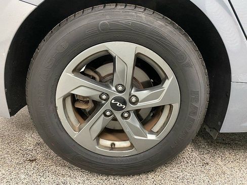 Used 2022 Kia K5 LXS image 25