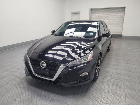 Used 2022 Nissan Altima 2.5 SV FWD image 15