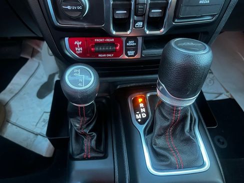 Used 2021 Jeep Gladiator Rubicon image 47