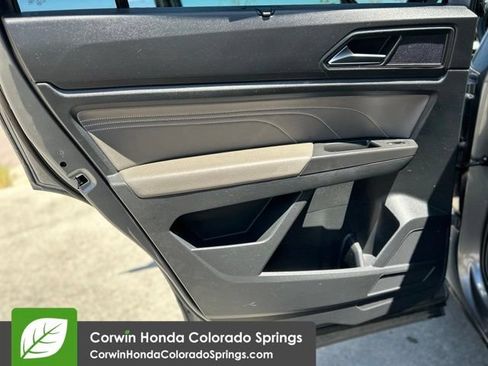 Used 2022 Volkswagen Atlas SE AWD/4WD image 22
