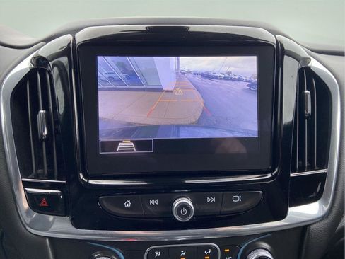 Used 2020 Chevrolet Traverse LT w/ Driver Confidence II Package AWD/4WD image 26
