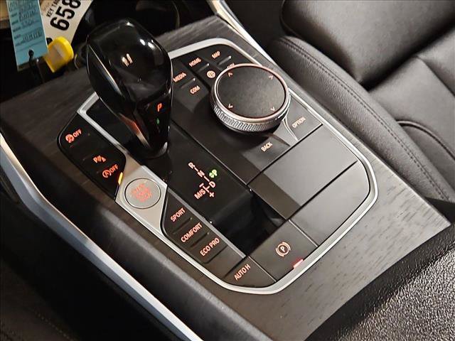 Used 2021 BMW 330i Sedan w/ Convenience Package RWD image 12