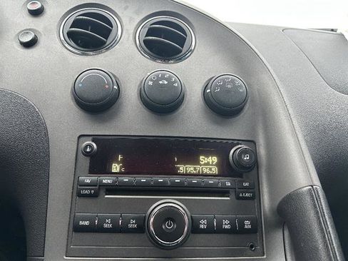 Used 2006 Pontiac Solstice Convertible w/ Premium Package image 22