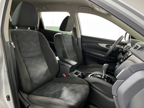 Used 2015 Nissan Rogue SV image 26