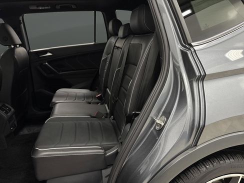 Used 2024 Volkswagen Tiguan SEL R-Line image 30