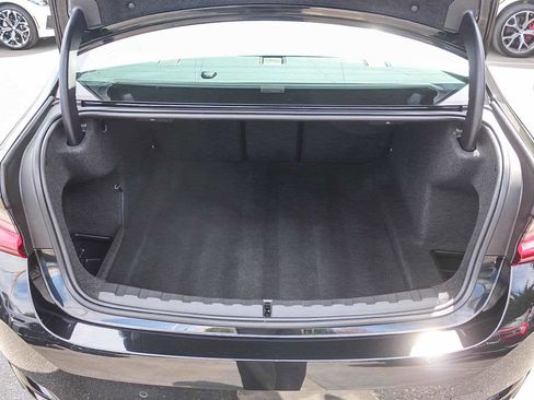 Used 2024 BMW 330i xDrive Sedan w/ Premium Package image 34