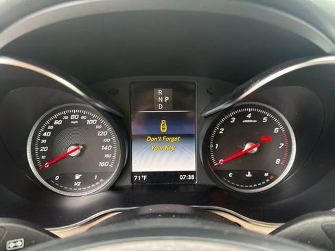 Used 2019 Mercedes-Benz GLC 300 4MATIC image 15