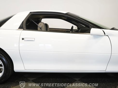 Used 2001 Chevrolet Camaro Z28 w/ Preferred Equipment Group image 37