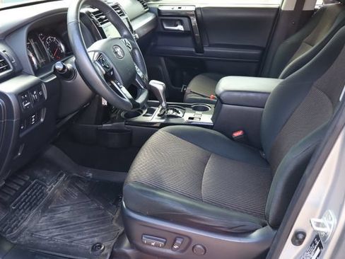 Used 2020 Toyota 4Runner TRD Off-Road AWD/4WD image 14