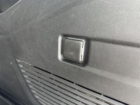 Used 2025 Chevrolet Suburban LS AWD/4WD image 55