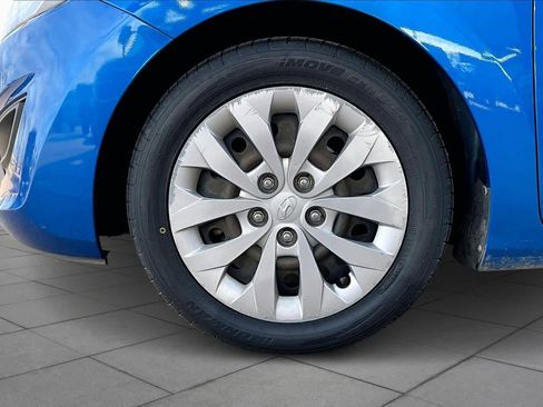 Used 2017 Hyundai Elantra GT image 10