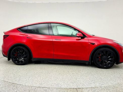 Used 2023 Tesla Model Y Performance image 4