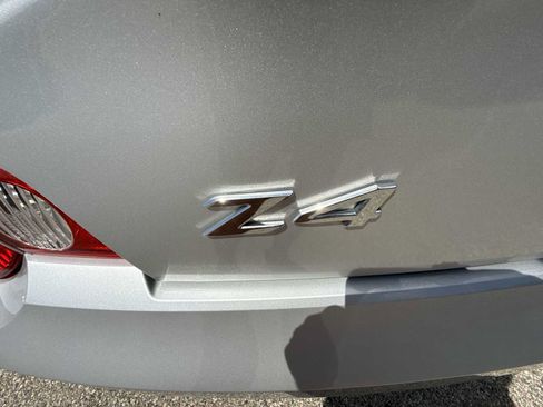 Used 2005 BMW Z4 2.5i RWD image 27