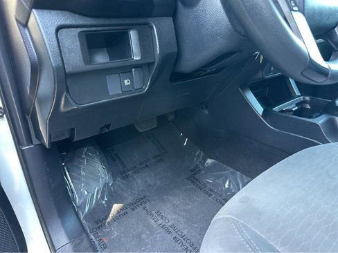 Used 2019 Toyota Tacoma SR image 31