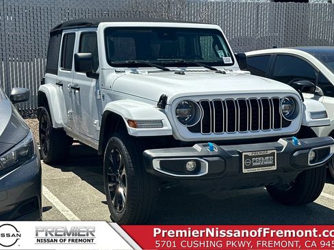 Used 2024 Jeep Wrangler Unlimited Sahara AWD/4WD image 1