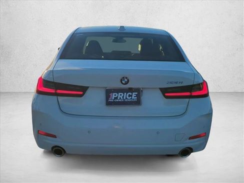 Used 2025 BMW 330i Sedan w/ M Sport Package RWD image 7