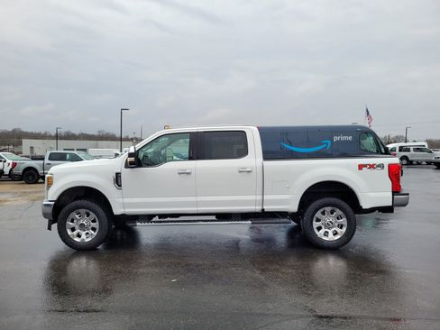 Used 2019 Ford F250 Lariat w/ Chrome Package image 7