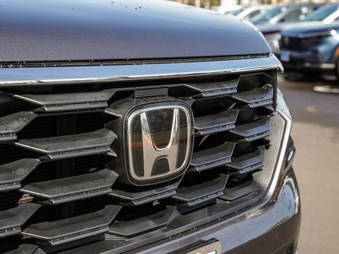 Certified 2025 Honda Pilot EX-L image 3